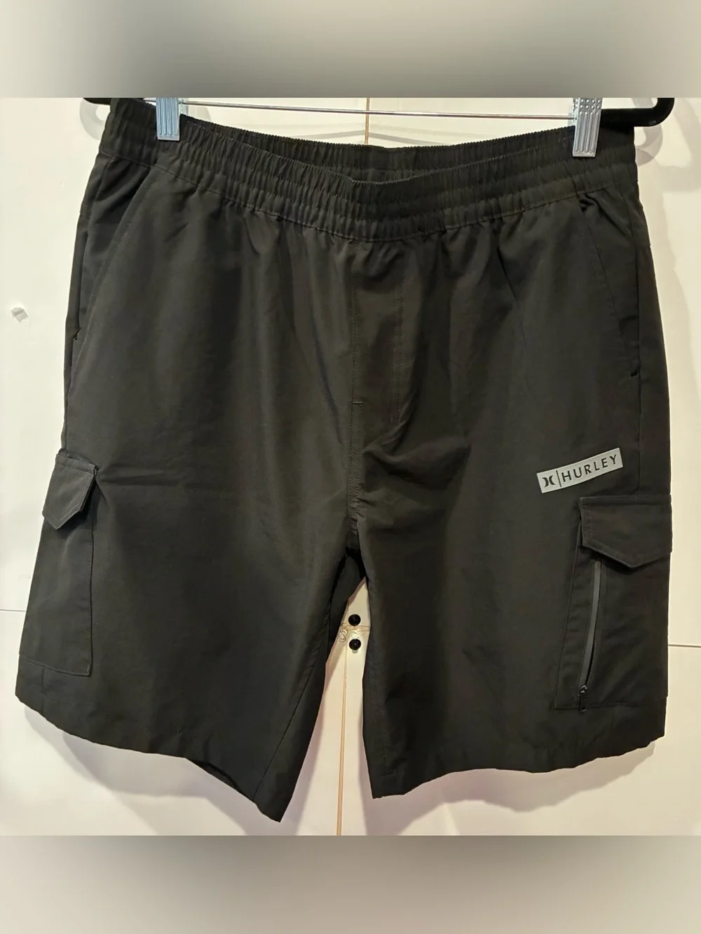 Hurley Men's Black Cargo Utility Shorts Elastic Waist Size Medium